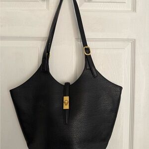 Tik tok famous Black and Gold Shoulder Bag